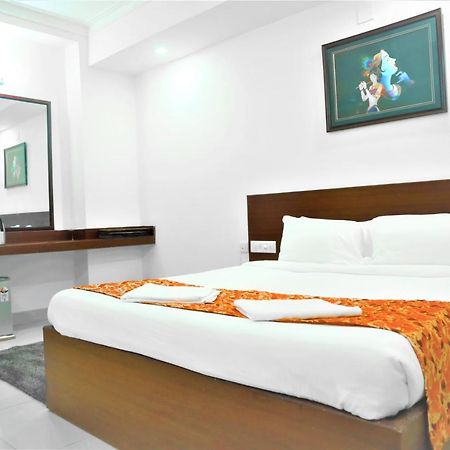 Harekrishna Hotel & Restaurant Bhubaneswar Eksteriør bilde